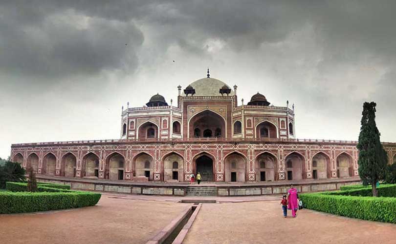 Classic Golden triangle tour : Uncover the jewels of India in 8 days