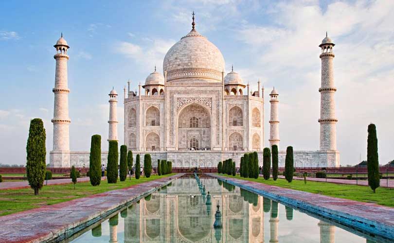 Monuments of Love: Taj Mahal and Other Romantic Getaways in Agra