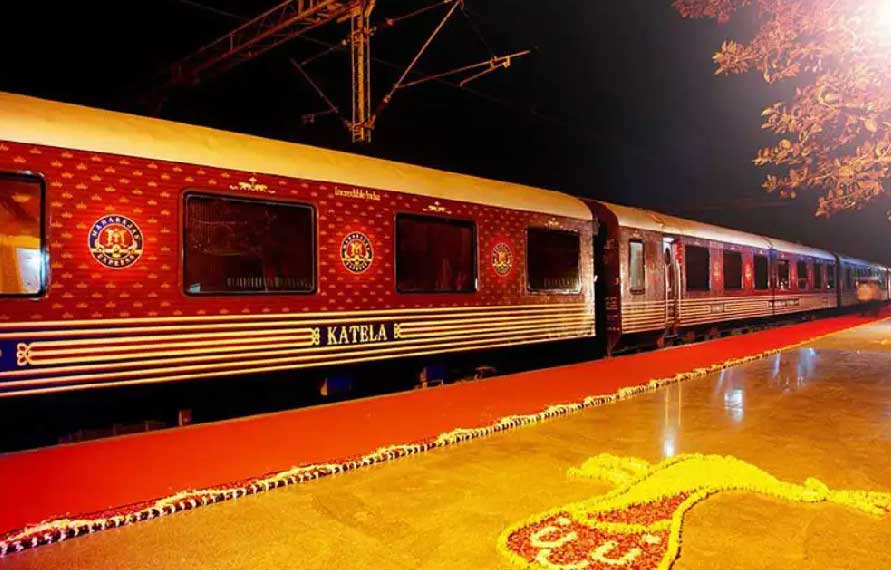 Golden Triangle with Maharajas Express Luxury Train in India